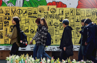 Iranian students mount further anti-regime protests